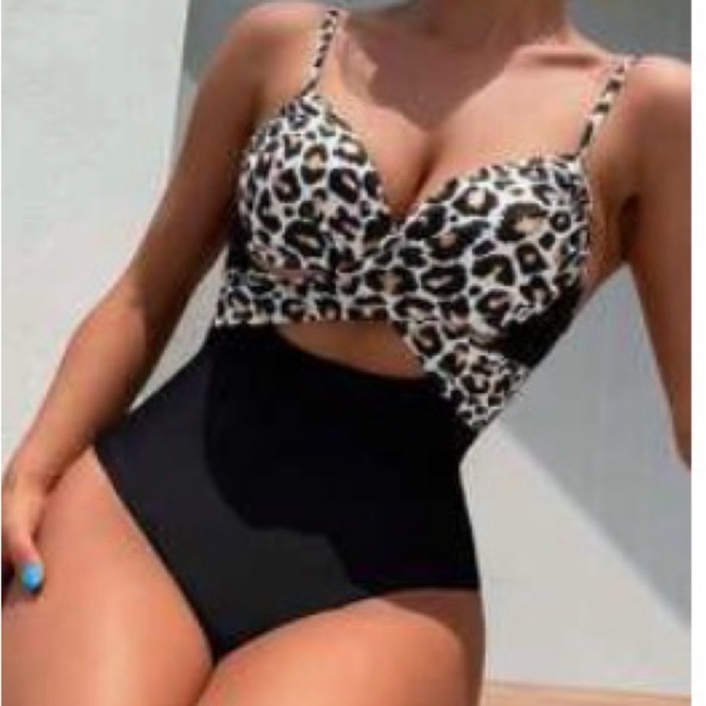 SHEIN Leopard and Black One Piece Swimsuit